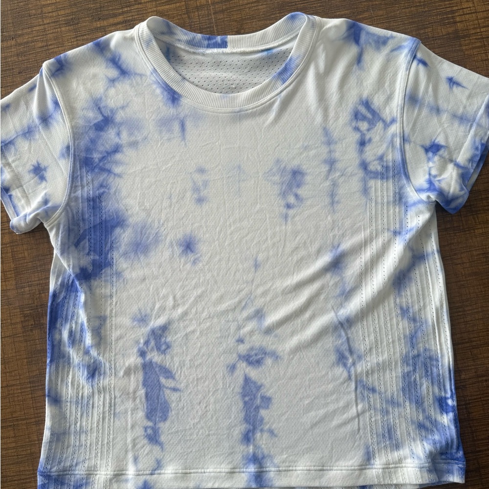 lululemon athletica Blue Tie-Dye Short Sleeve Tee